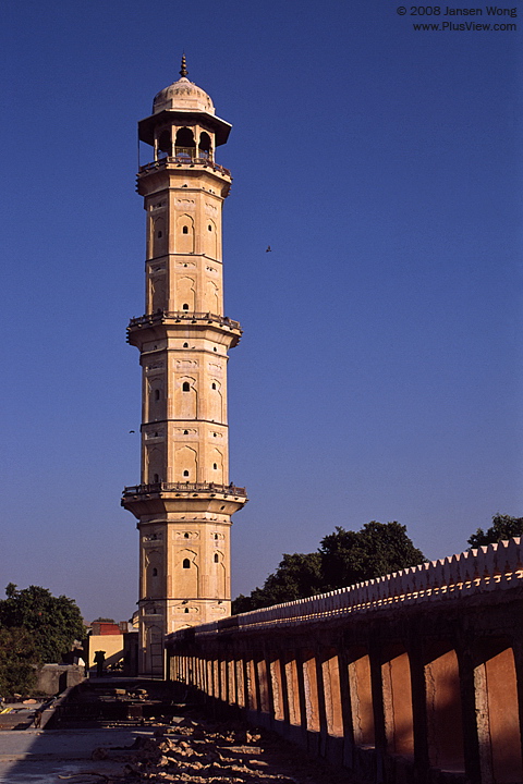 Iswari Minar Swarga Sal