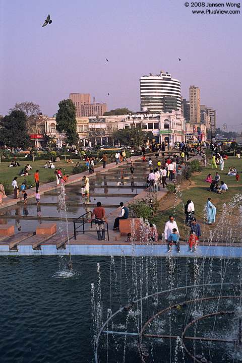 Connaught Place(康诺特广场)休憩的人们